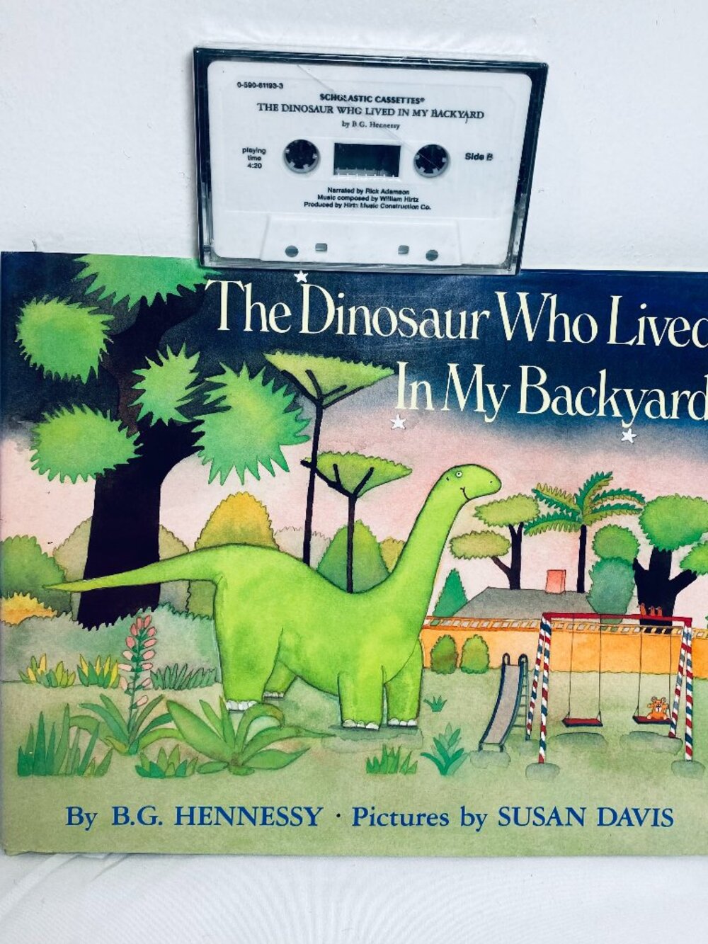 The Dinosaur Who Lived In My Backyard B G Hennessy HC Book + Scholastic Cassette